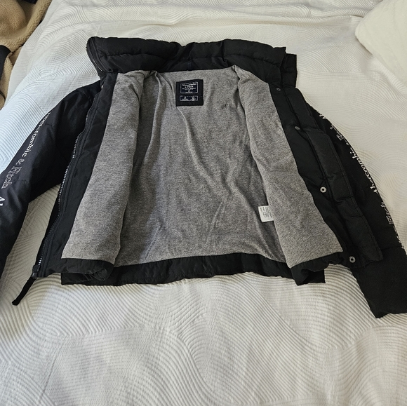 Abercrombie & Ftich Puffer Jacket - size xs - Picture 9 of 16